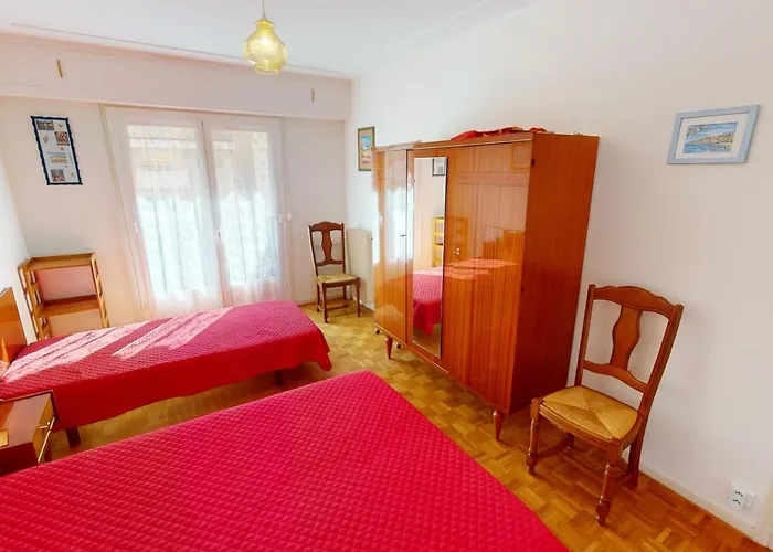 Climatise Avec Balcon, Centre - Fr-1-196-345 *