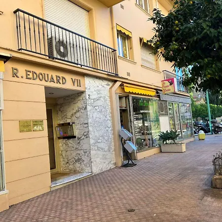 2p Calme En Centre-ville Avec Balcon, Proche Plages Et Commerces - Fr-1-196-345 Appartement *