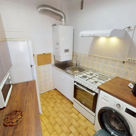 2p Calme En Centre-ville Avec Balcon, Proche Plages Et Commerces - Fr-1-196-345 Appartement Menton