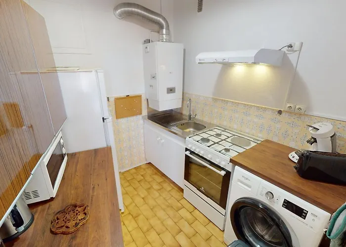 Climatise Avec Balcon, Centre - Fr-1-196-345 Apartment Menton